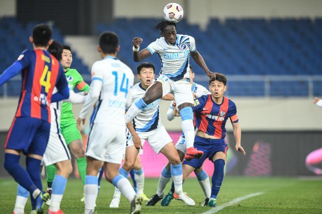 问鼎娱乐-大连人逆转击败青岛队 童磊：保级战需要非常努力